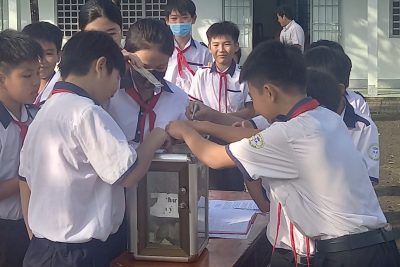 QUYÊN GÓP GIÁO VIÊN-HỌC SINH ỦNG HỘ ĐỒNG BÀO MIỀN BẮC DO BÃO YAGI GÂY HẠI